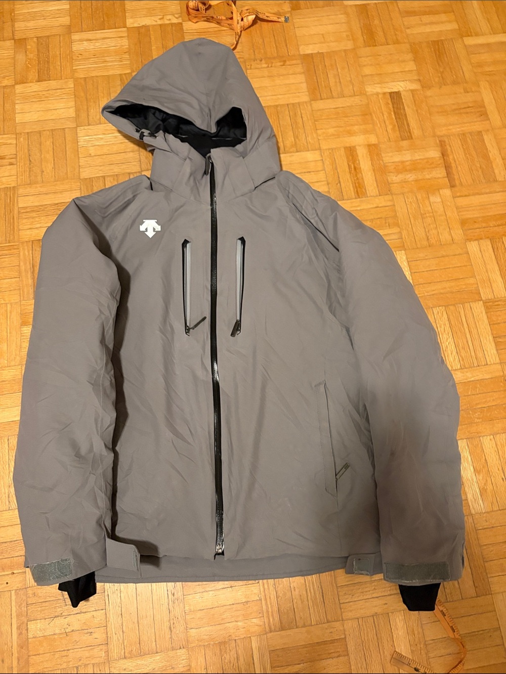 Descente Gray Men’s Hooded Jacket -